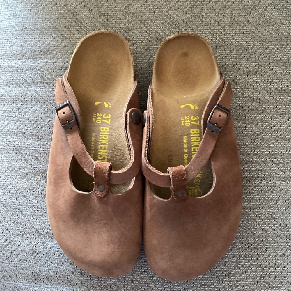 No wear Birkenstock covered shoes.